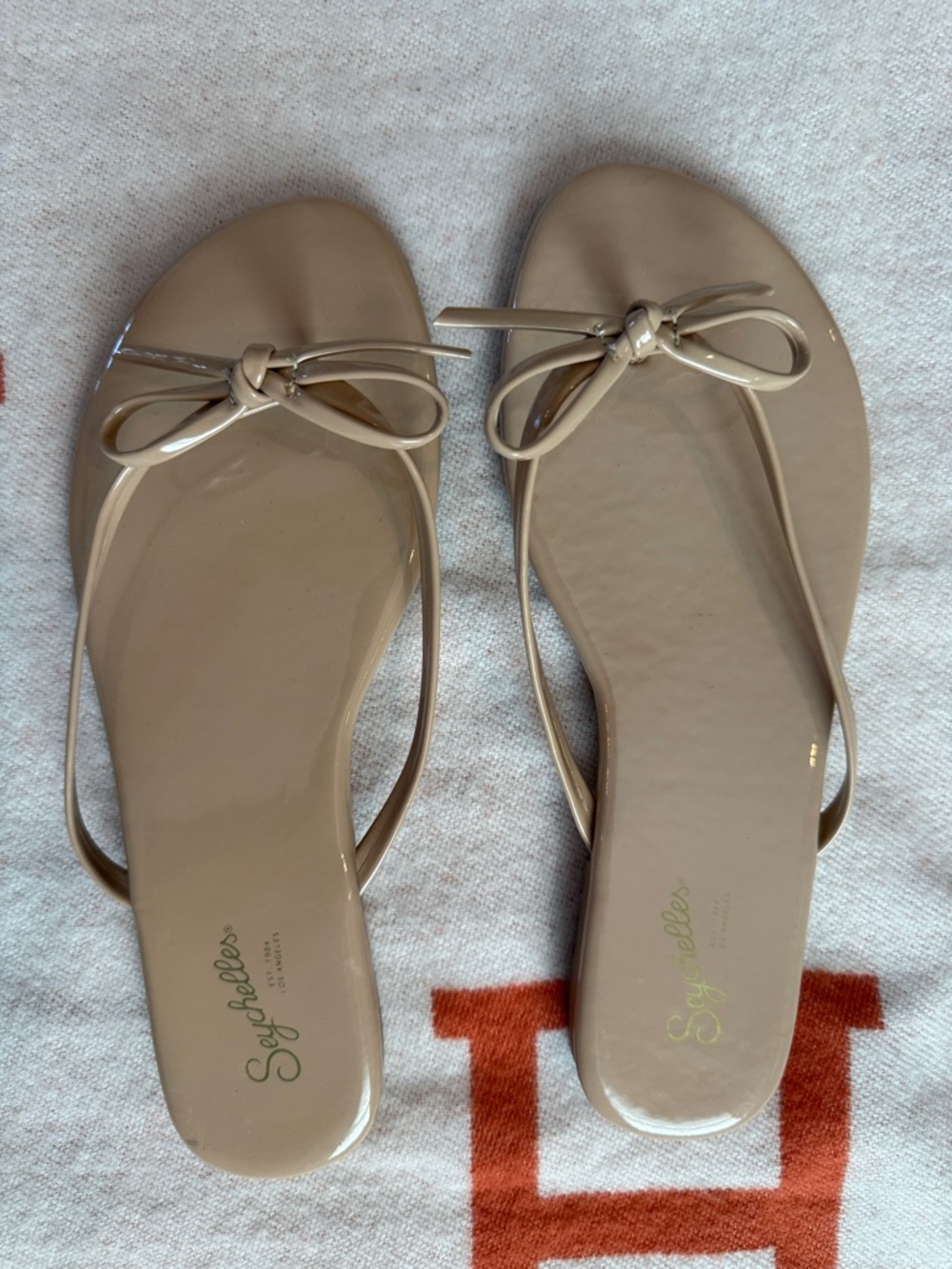Seychelles Nude Patent Bow Thong Sandals